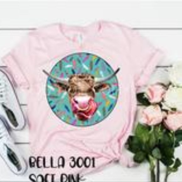 Tops - Fashion T-shirt with Cow Graphic